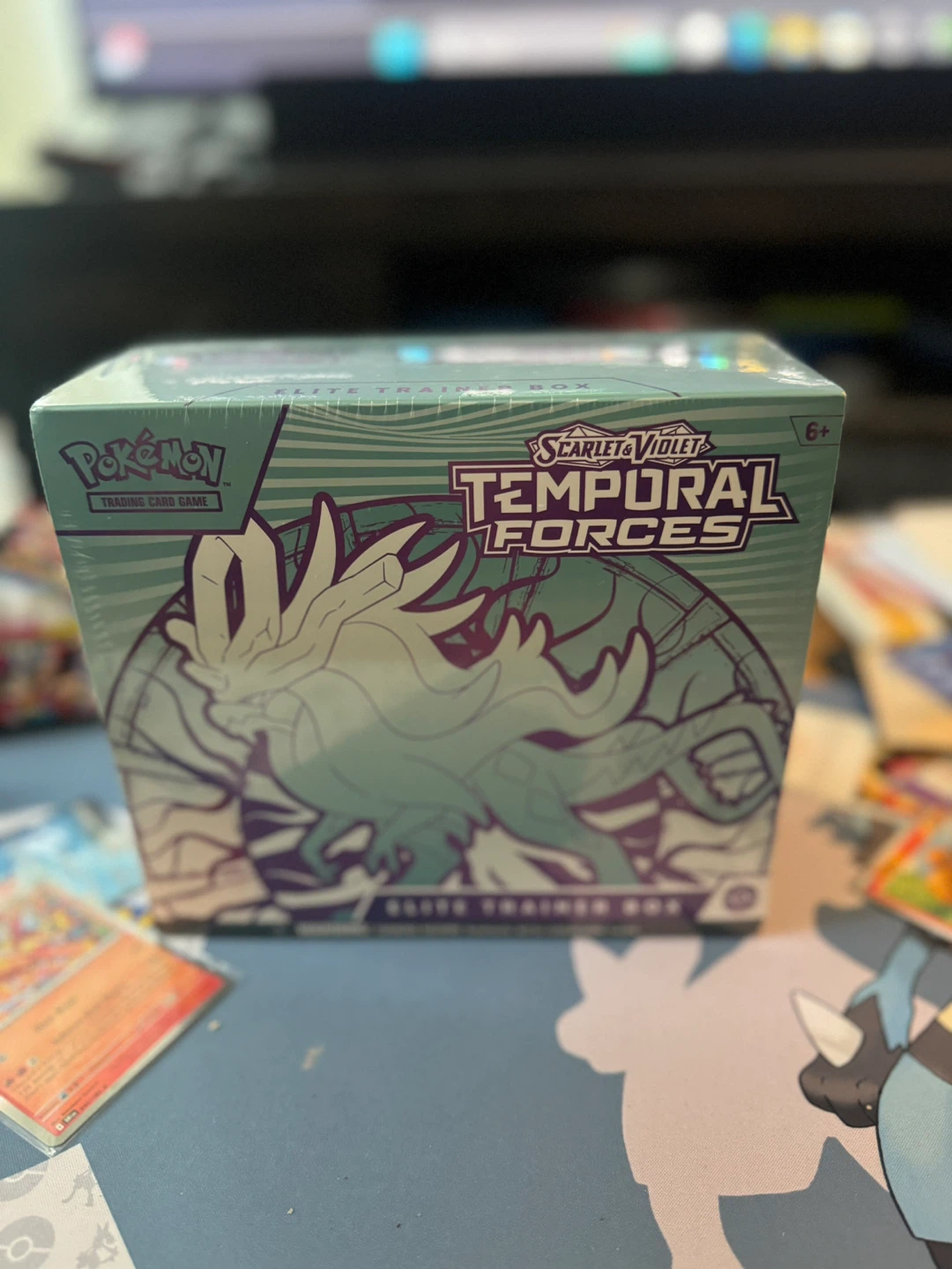 Pokemon TCG Scarlet & Violet Temporal Forces Elite Trainer Box