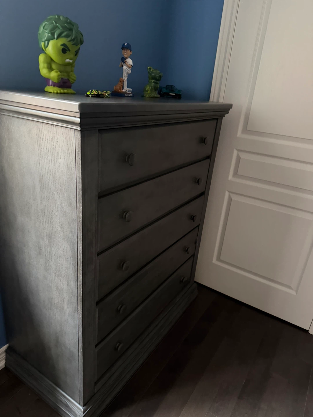 Pali Grey Crib and 5-Drawer Tall Dresser Set - photo 4
