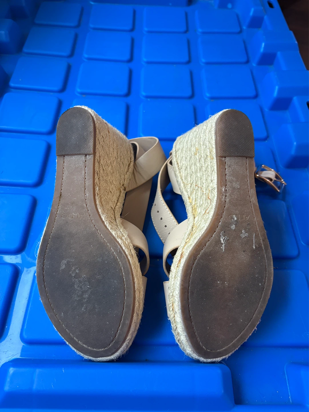 ALDO Wedge Sandals - Size 6 - photo 4