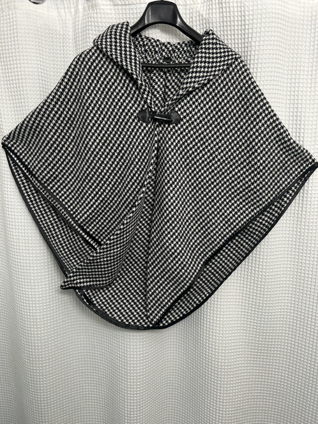 Houndstooth Poncho Cape with Toggle Closure - photo 2