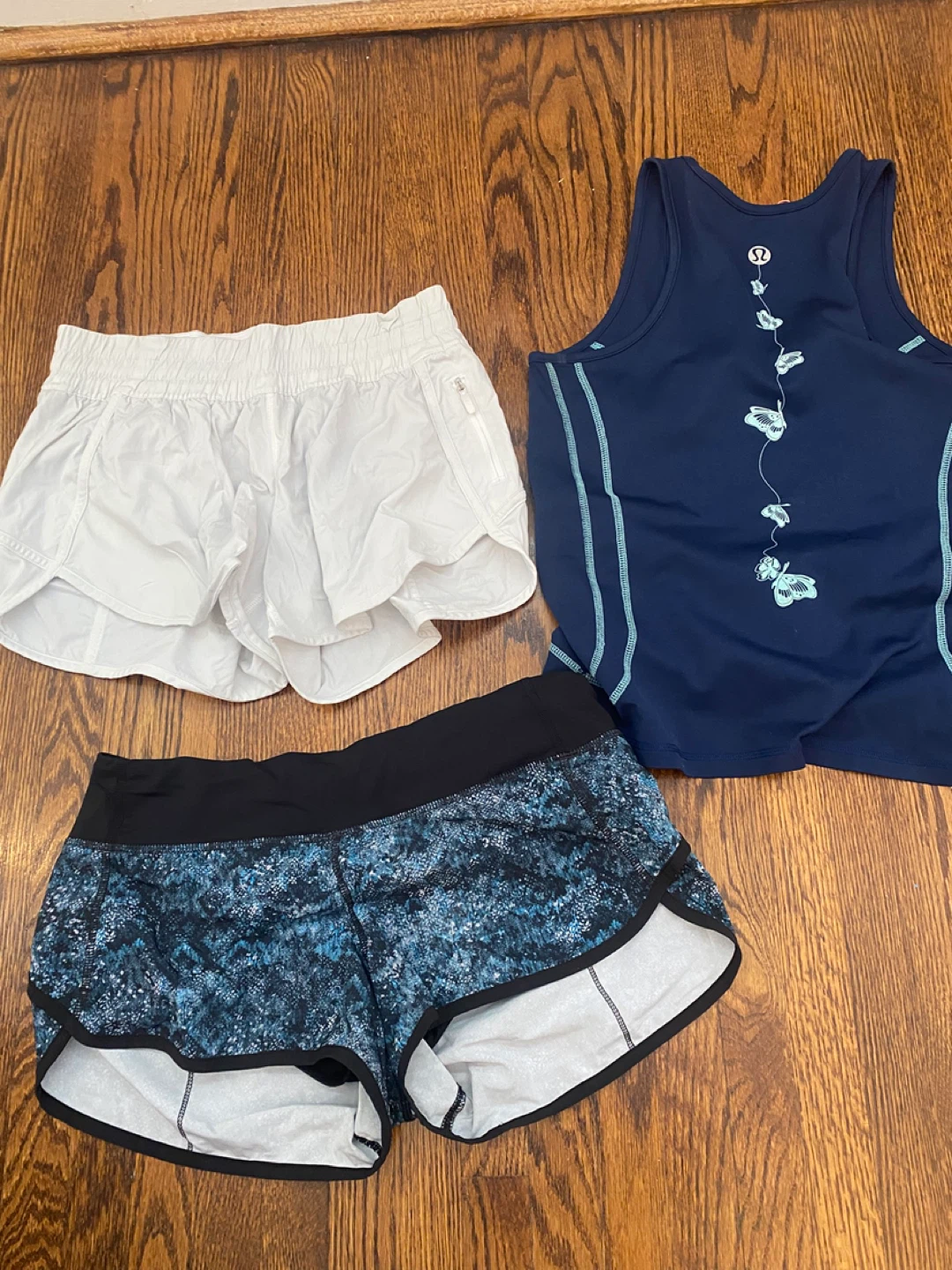 20+ pcWomen’s clothing lot szM/L - photo 2
