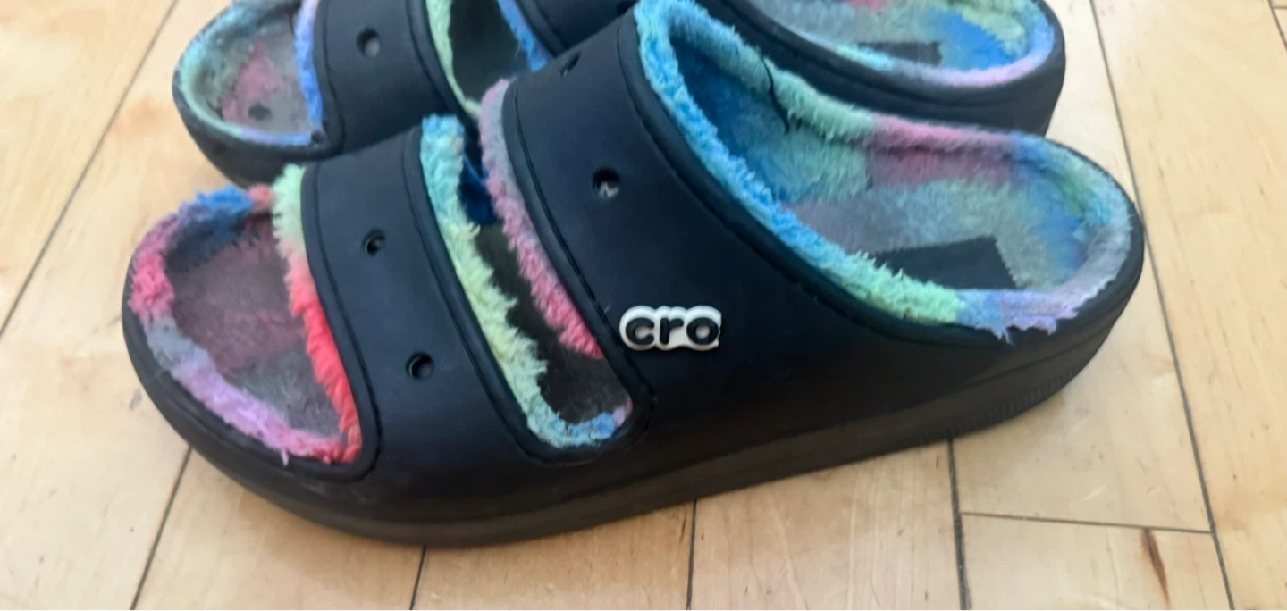 Paire de Crocs doublées grandeur 11 - photo 2