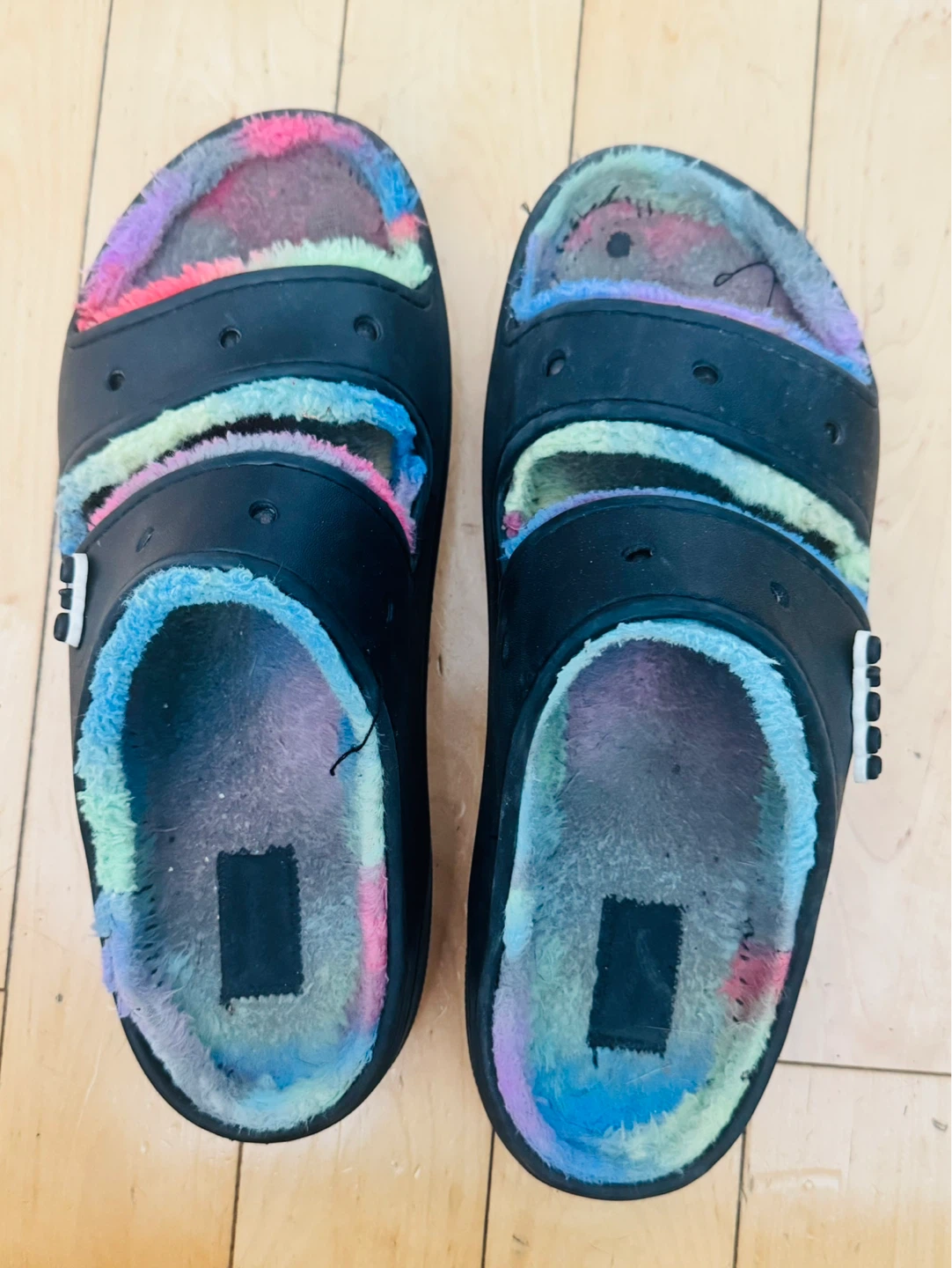 Paire de Crocs doublées grandeur 11