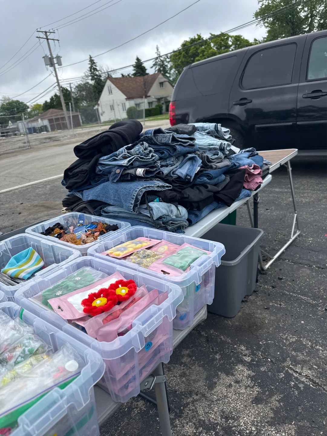 Garage sale 11241 W Grand Avenue Melrose Park IL 60164 - photo 4