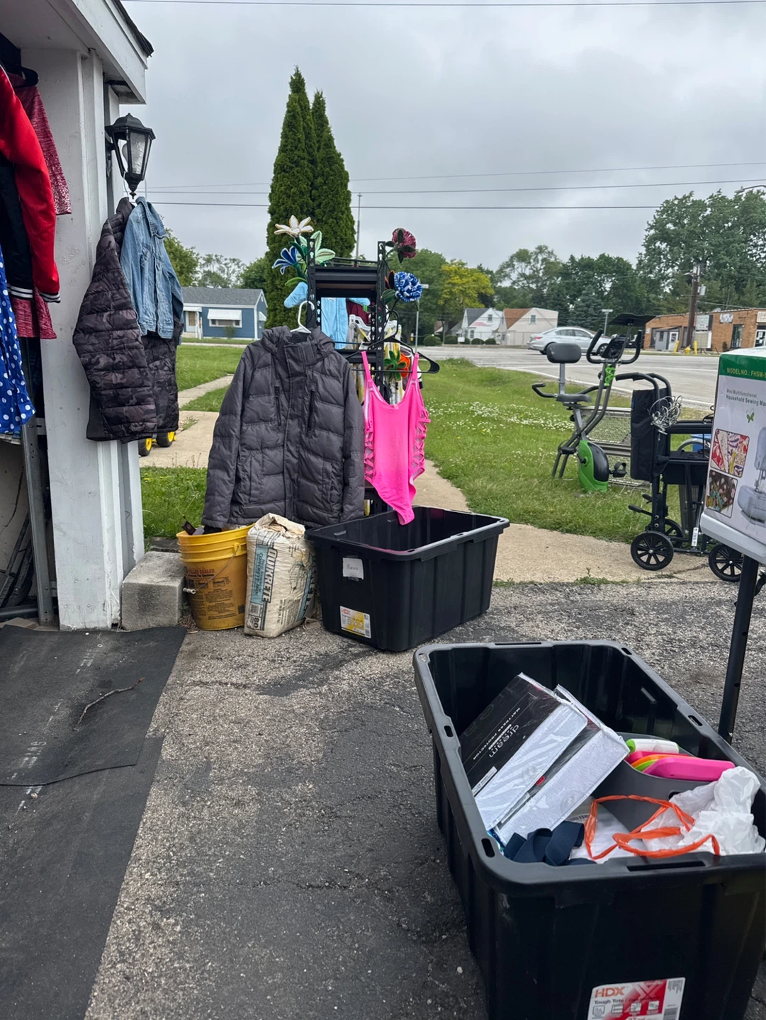Garage sale 11241 W Grand Avenue Melrose Park IL 60164 - photo 5