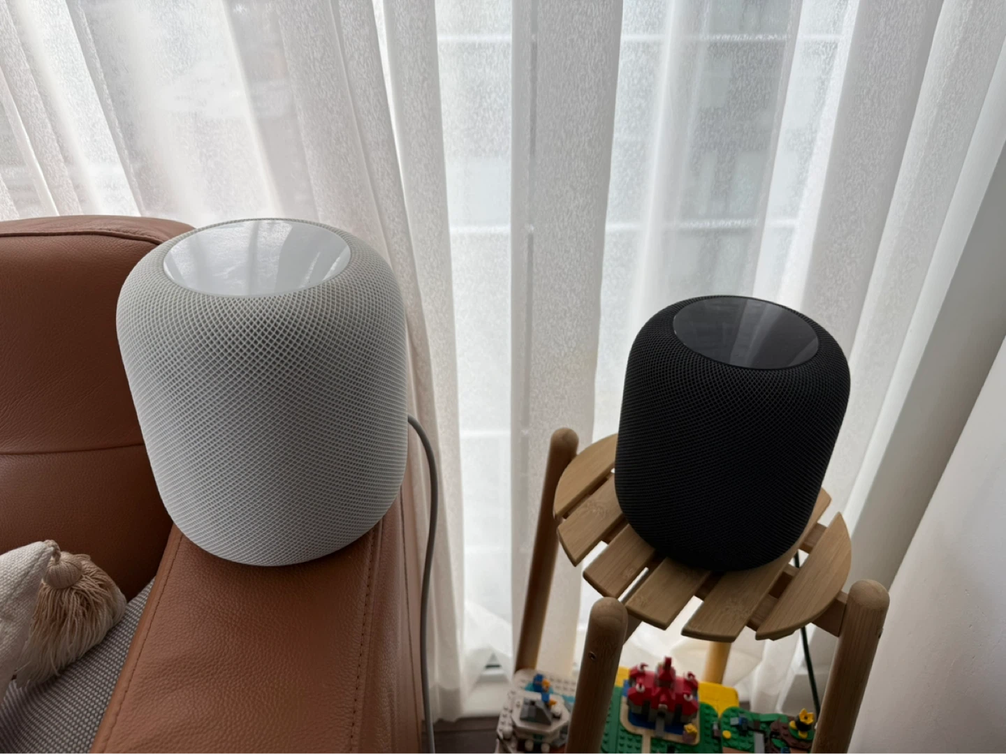 Apple HomePod (1st Gen) Smart Speaker - White