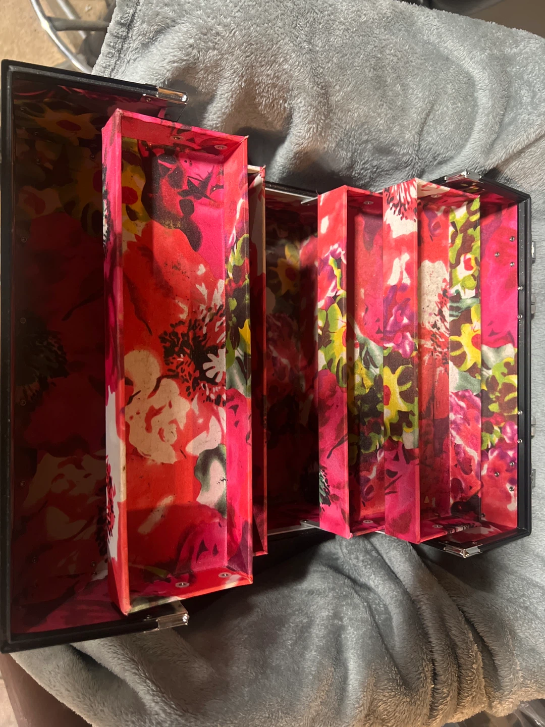 SOHO Train Case with Floral Interior - photo 2