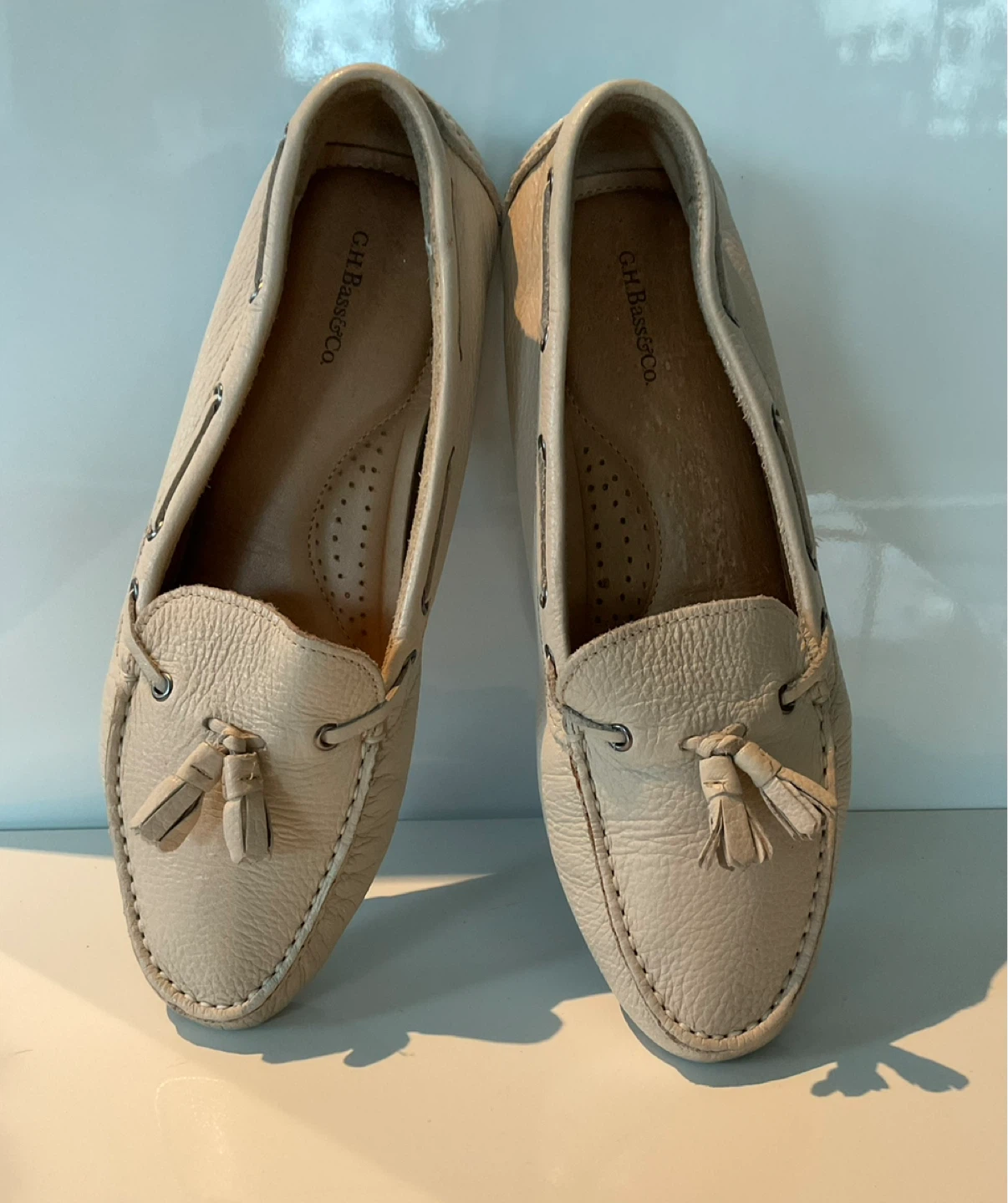 G.H. Bass & Co. Women's Leather Loafers size 9