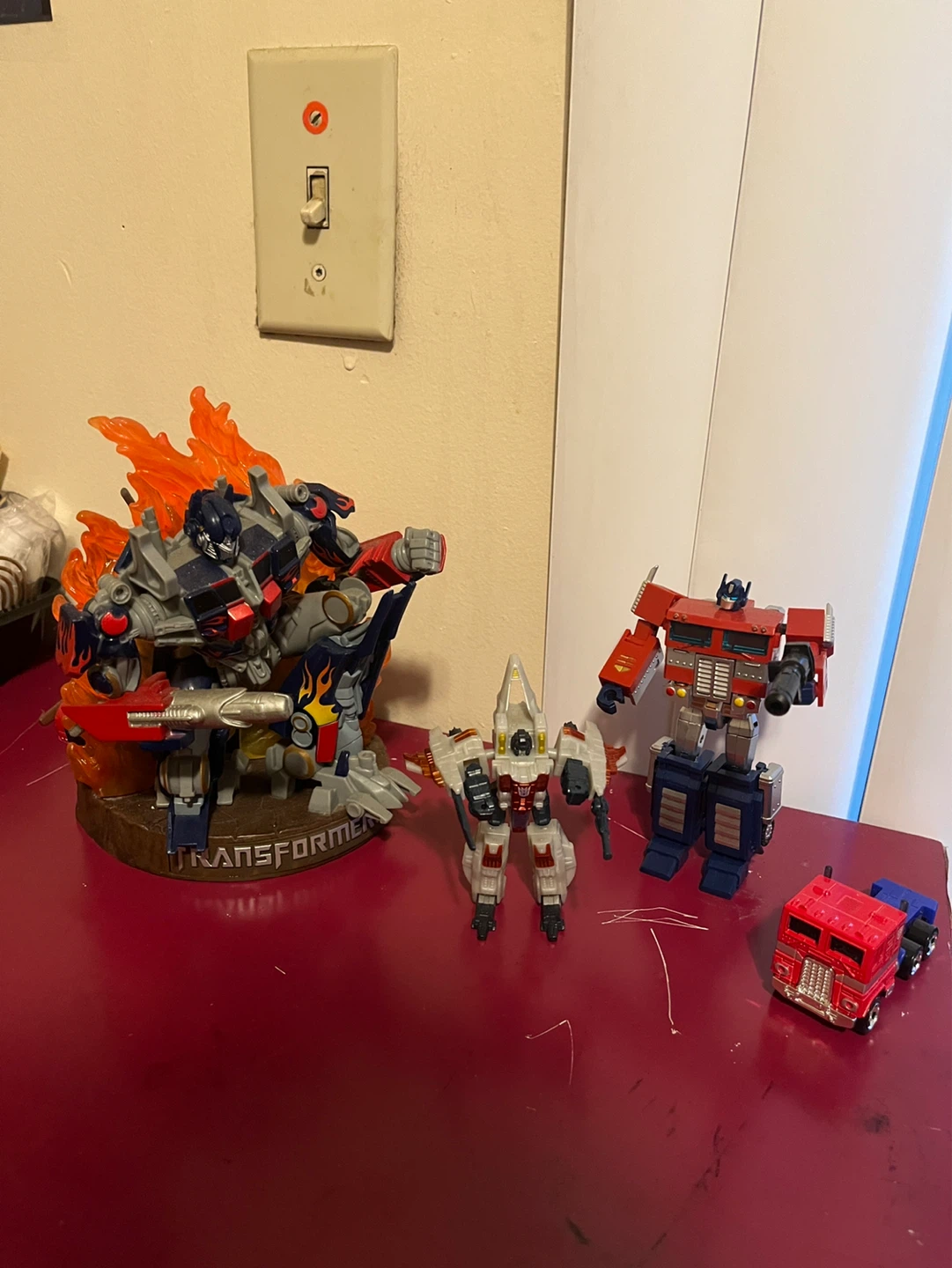 Transformers Optimus Prime and Starscream Action Figures