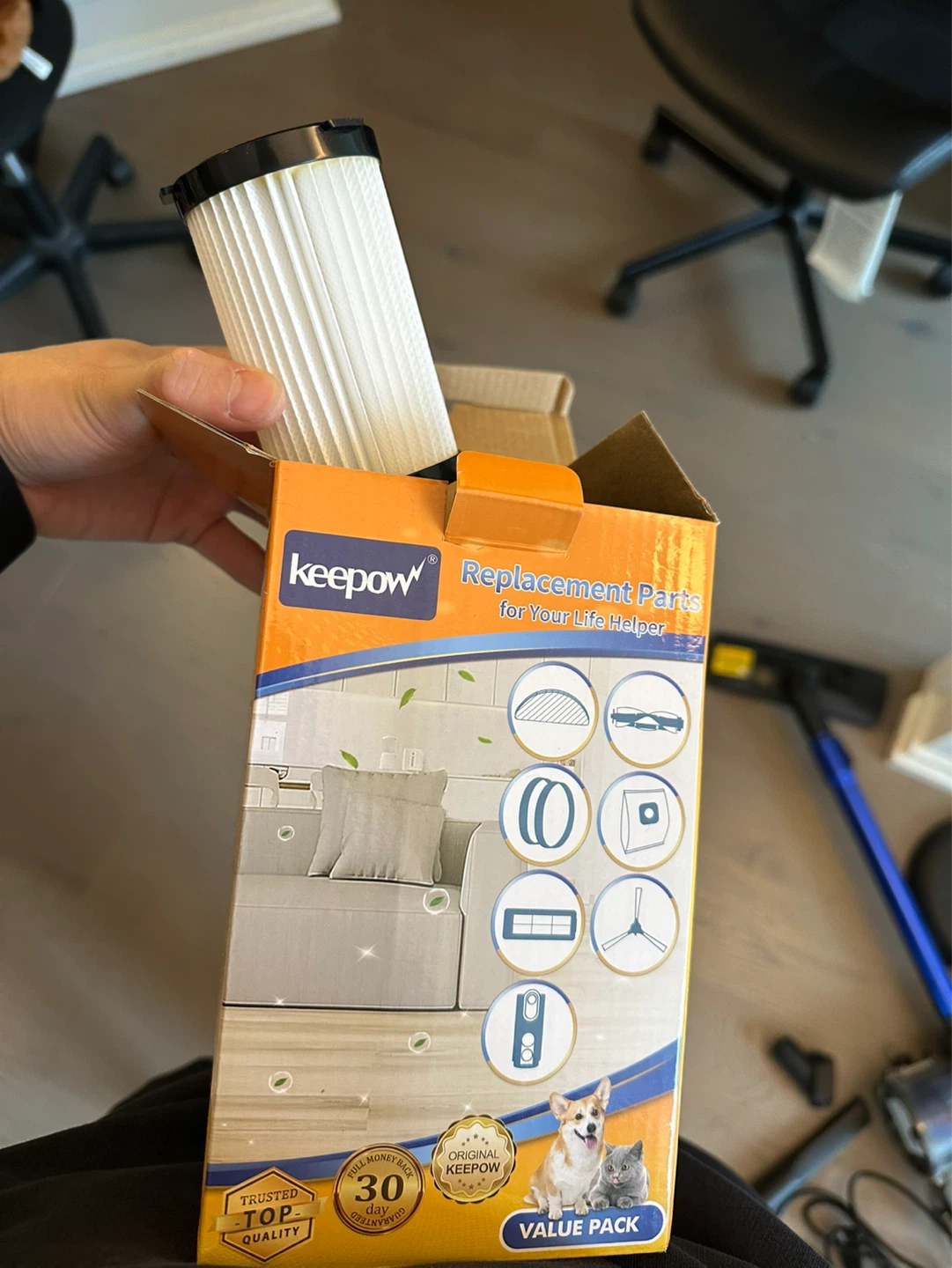[FREE] Elezon E600 Vacuum Cleaner with attachments - photo 5
