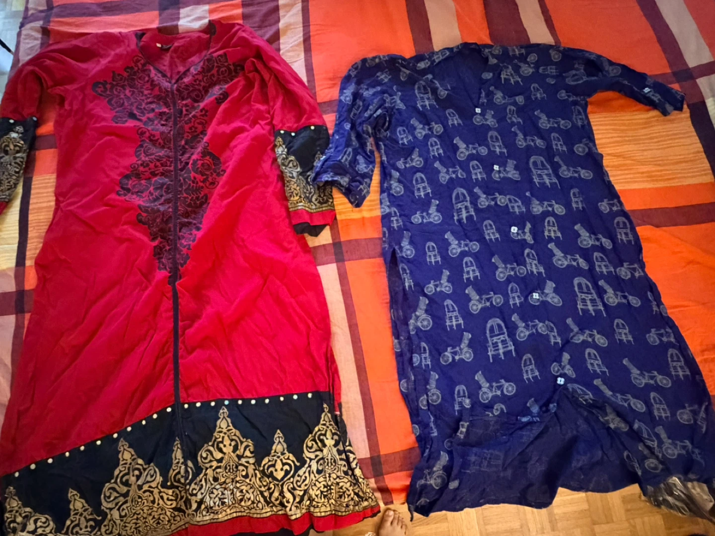 Bundle of clothes - photo 3