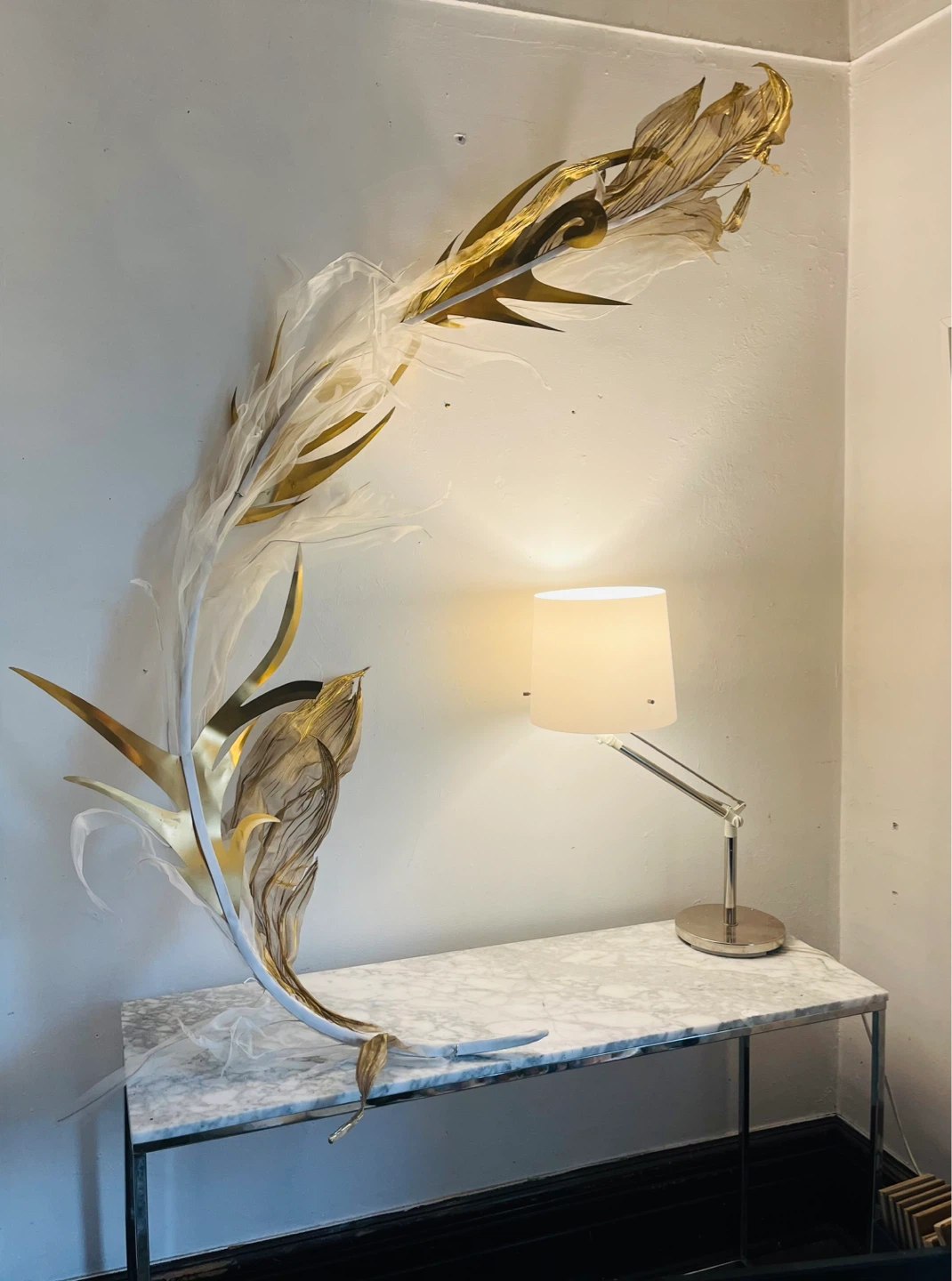 Large White and Gold Feather-like Wall Art/Sculpture - photo 4