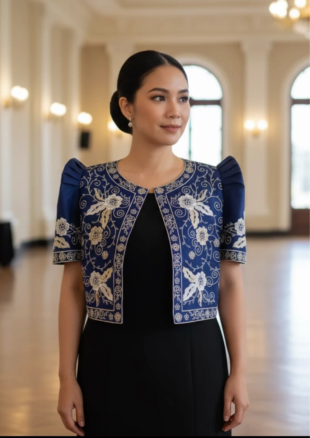 Royal Blue Embroidered Filipiniana Blouse - Size 14 - photo 4