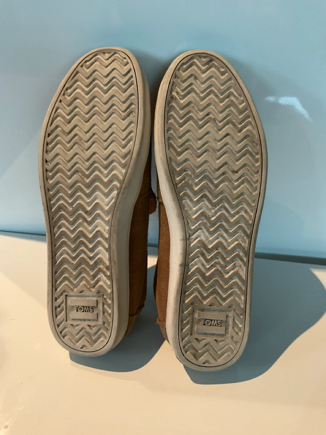 TOMS Suede Slip-On Shoes Size 8.5 - photo 3