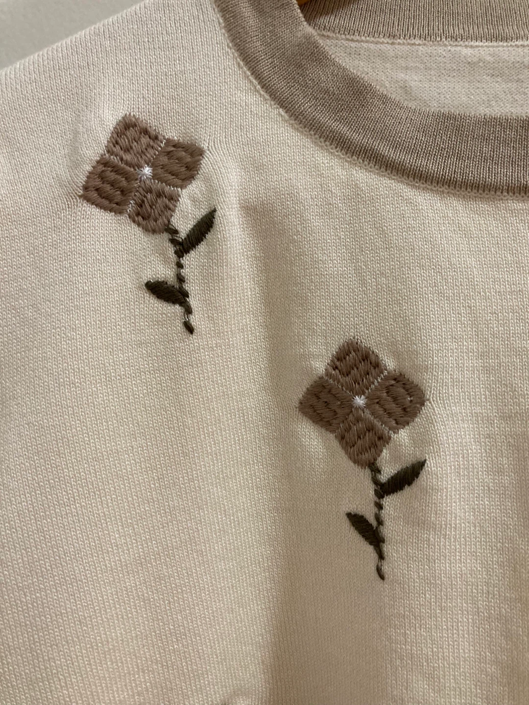 Sweater perfect for Spring Weather - photo 2