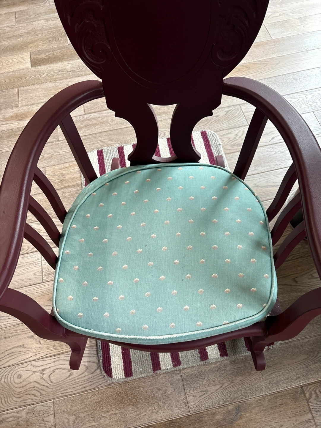 Vintage Rocking Chair - photo 3
