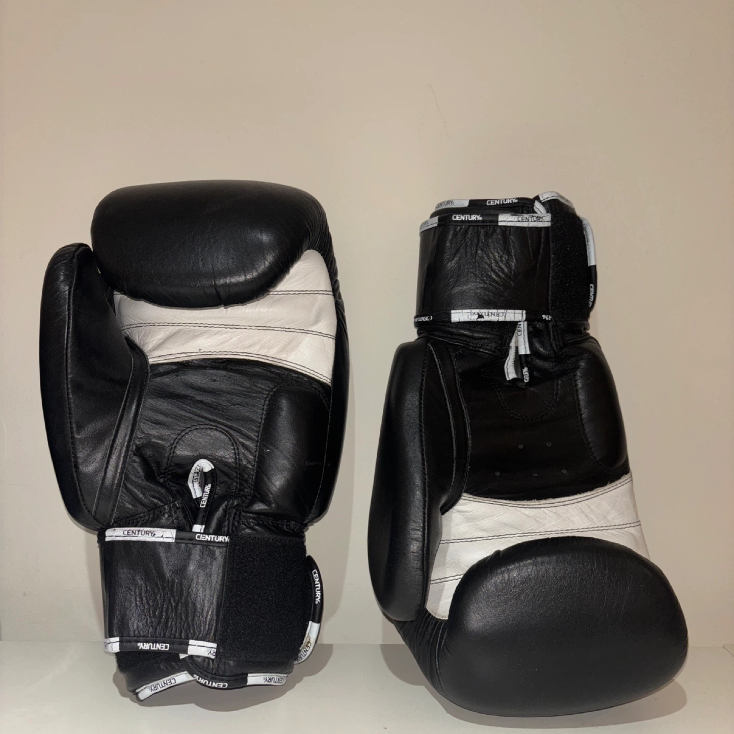 Century Boxing Gloves 16oz - photo 2