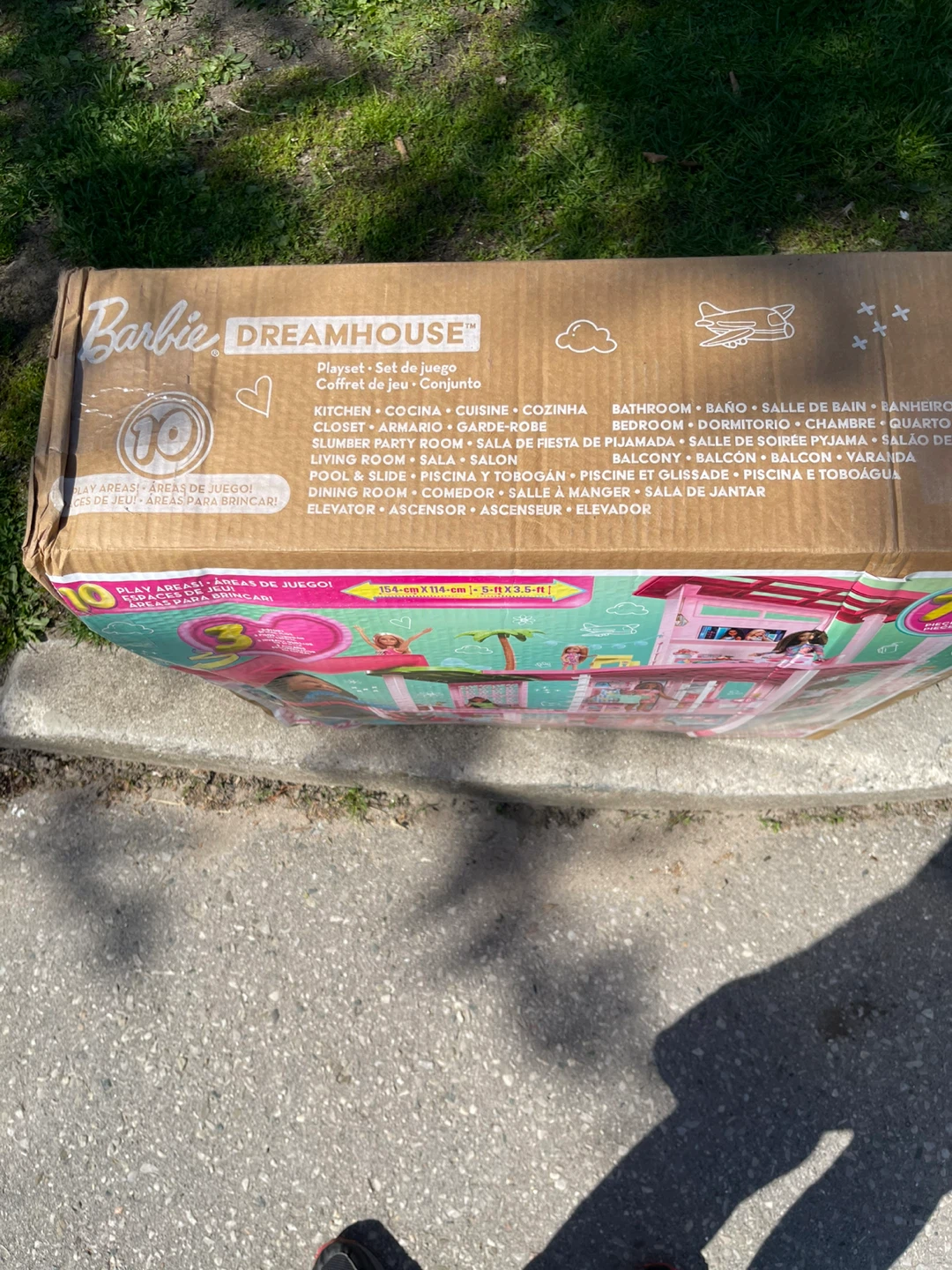 Barbie Dreamhouse Play-set can live in the city of London $100 - photo 4