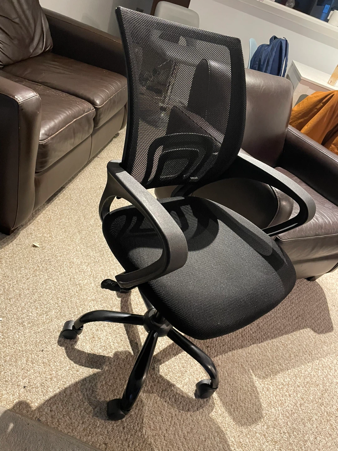 Black Mesh Office Chair - photo 2