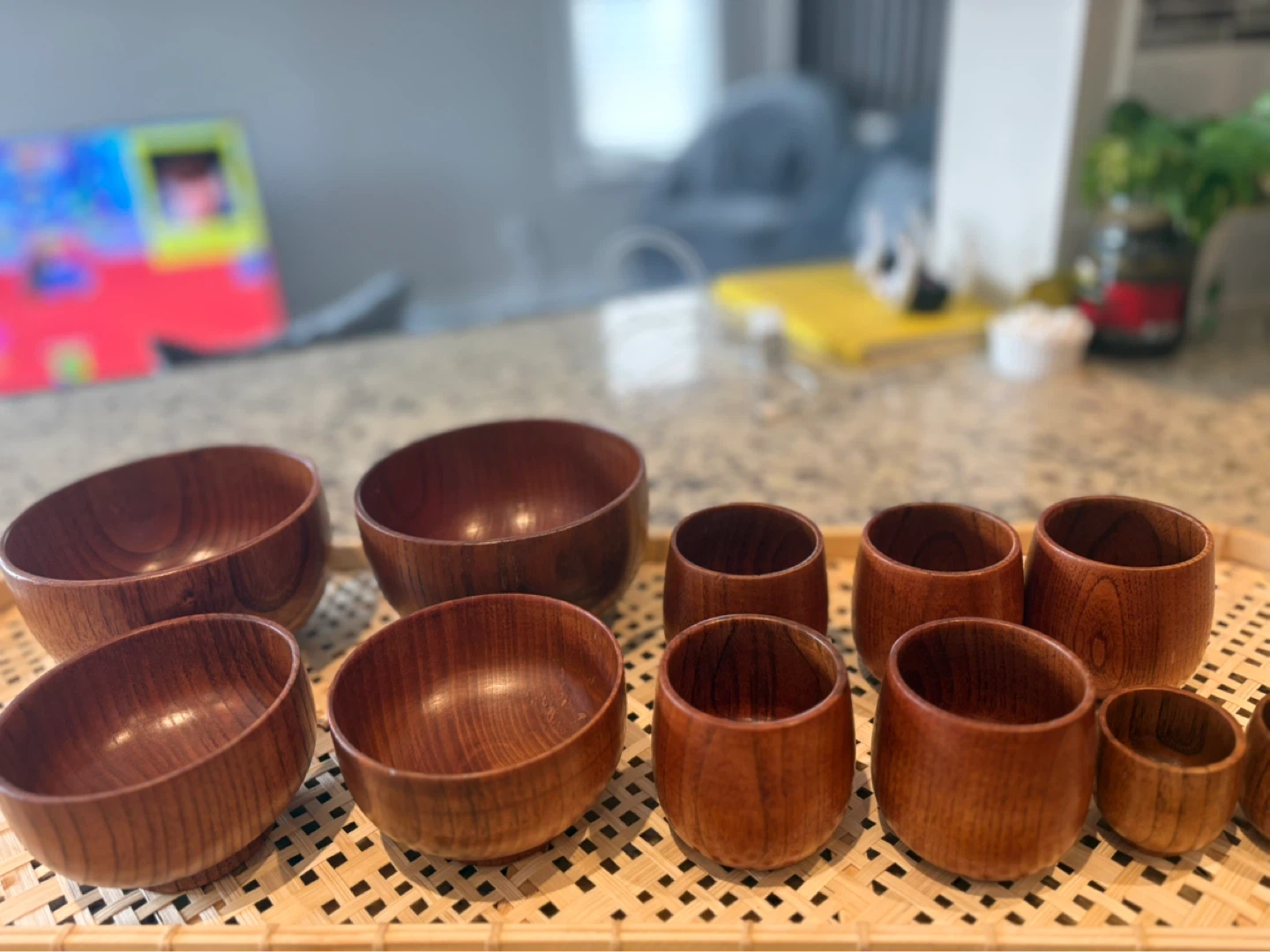 Wooden Bowl and Cup Set. And a bog wicker tray - photo 2