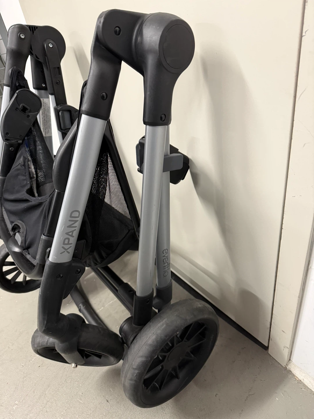 Evenflo Stroller - photo 2
