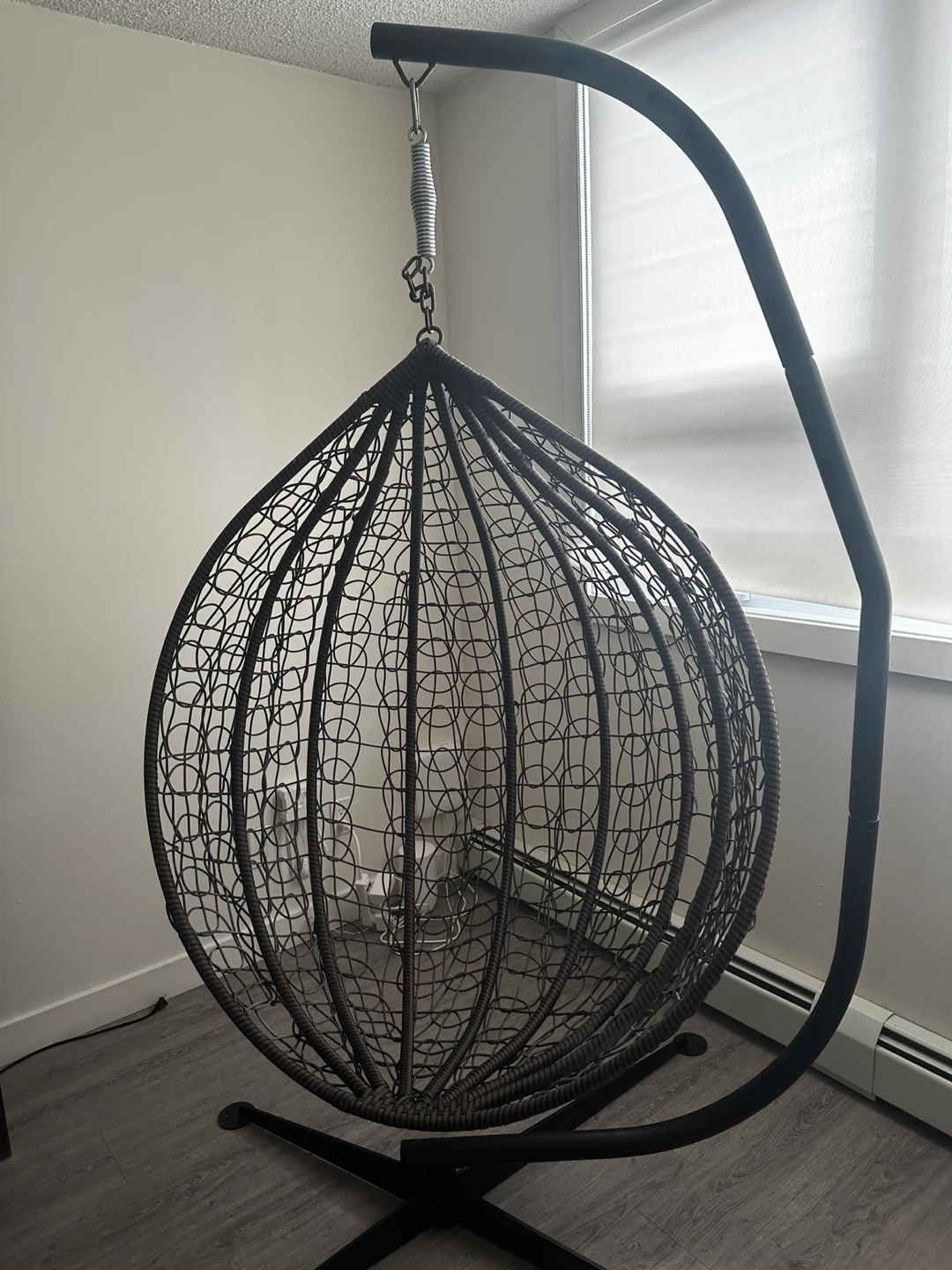 Egg swing chair with stand