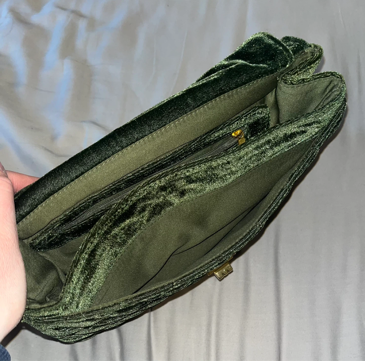 Quilted Velvet Shoulder Bag with Gold Chain - photo 5
