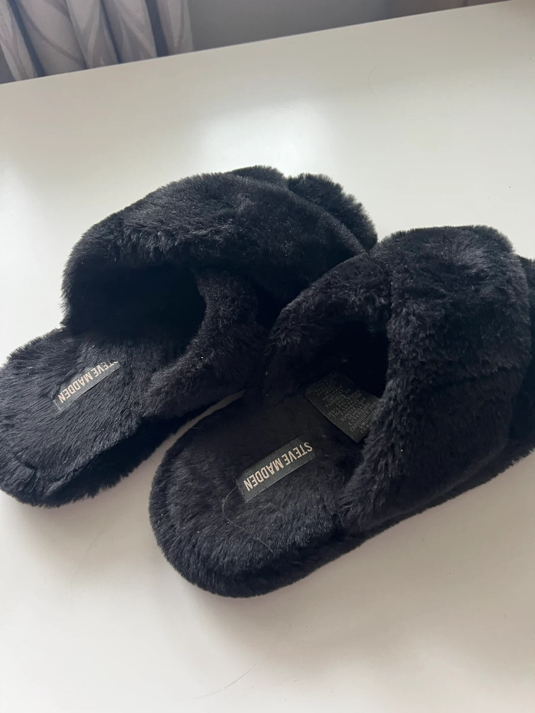 Steve Madden Black Faux Fur Slippers - photo 2