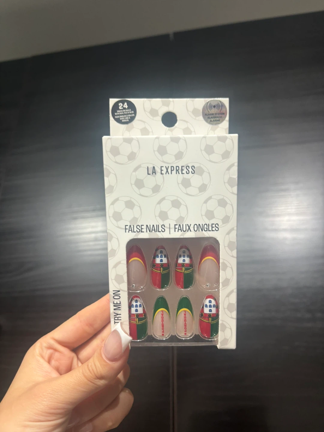 LA EXPRESS False Nails - Portugal Design