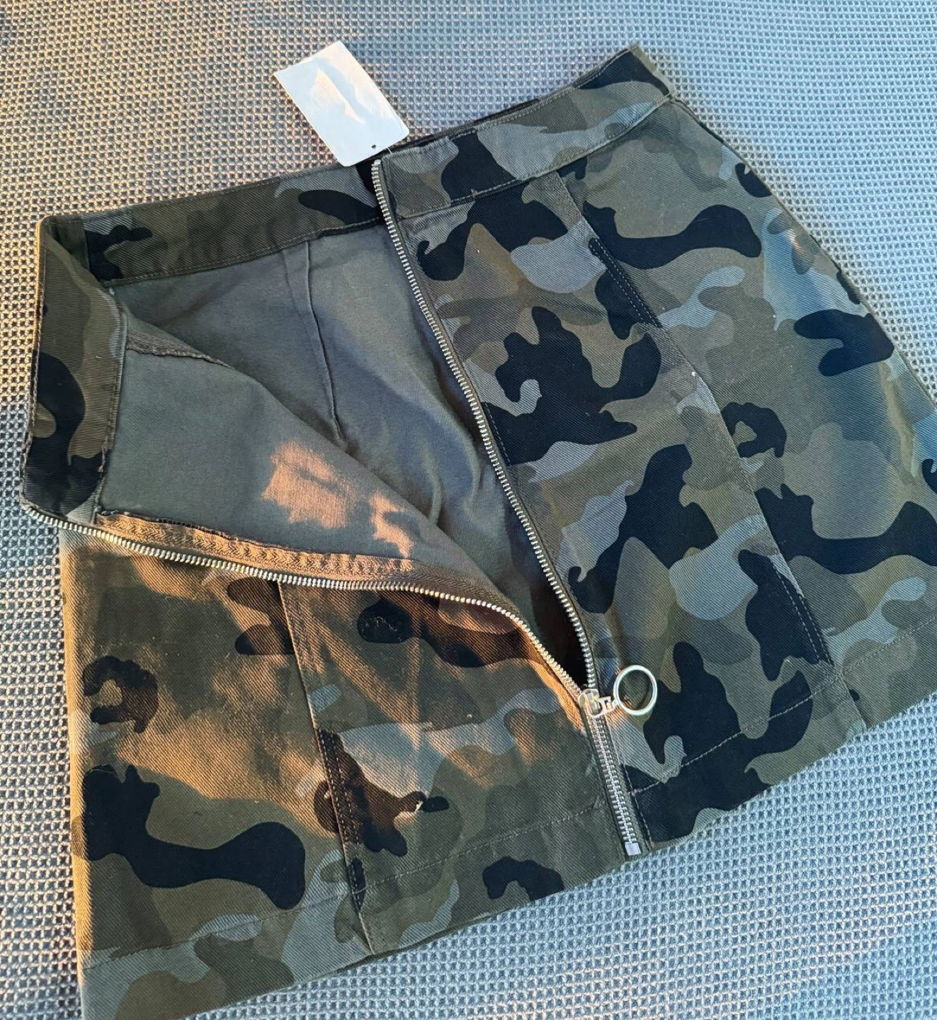 H&M Khaki Military Denim Skirt – Size 8 (M) - photo 2