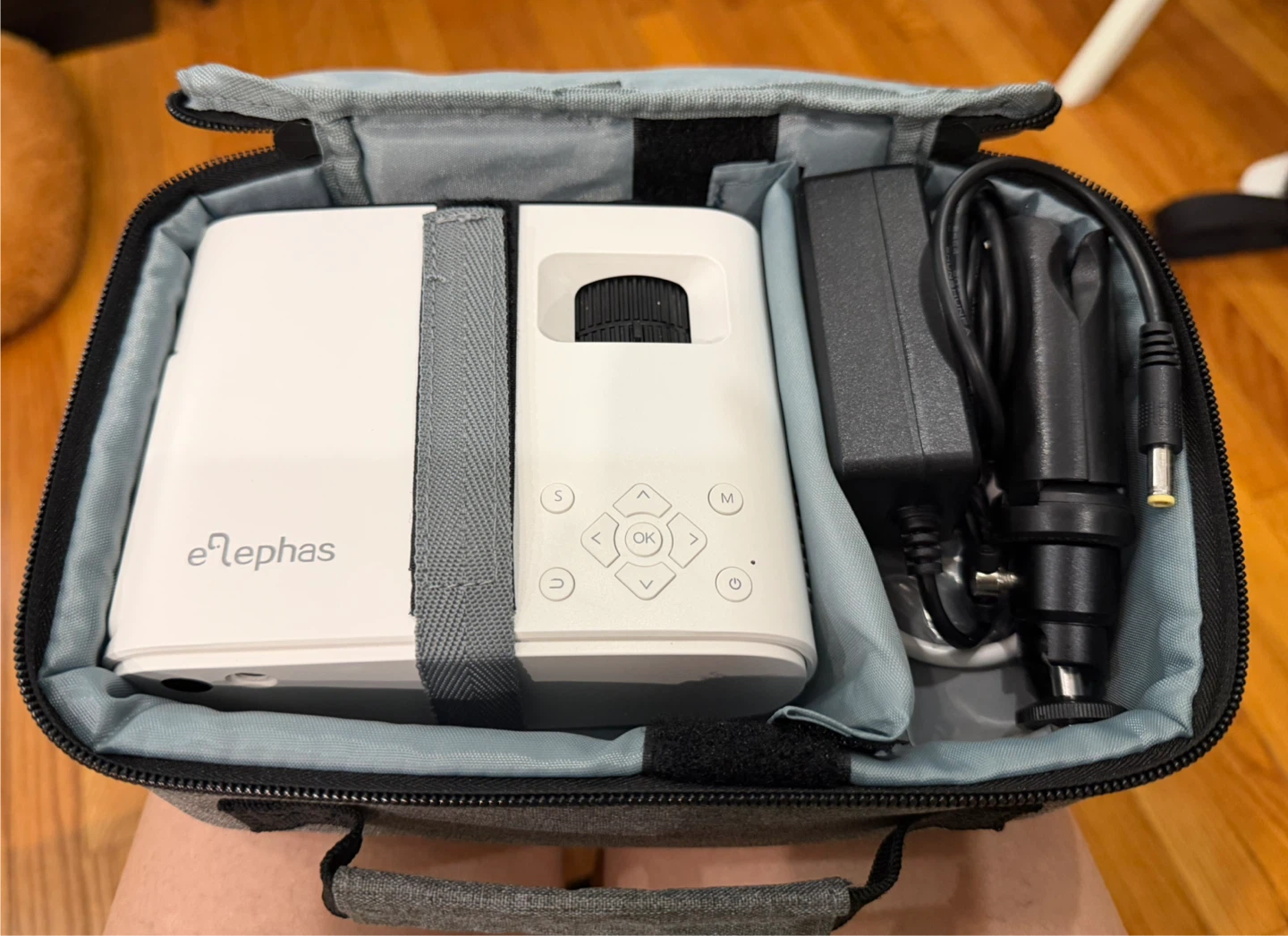 Mini Portable Projector with Case: ELEPHAS