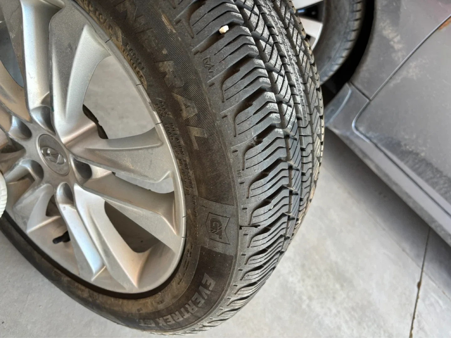 Hyundai Tires & Rims - photo 4