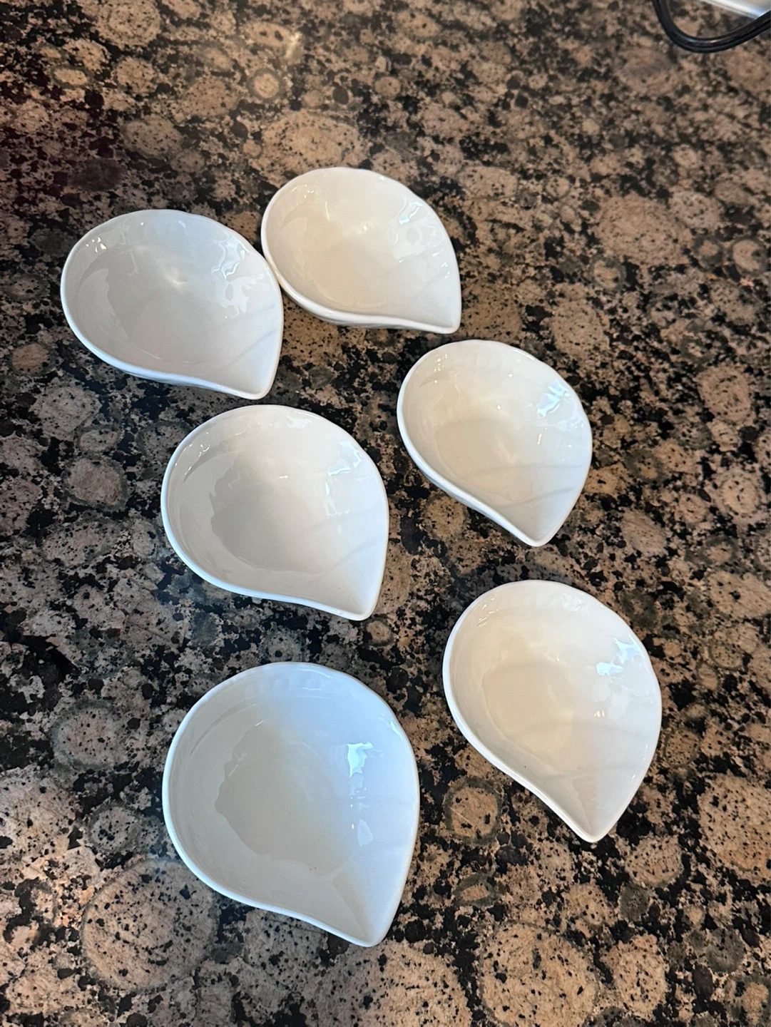 Set of 6 White Ceramic Ramekins