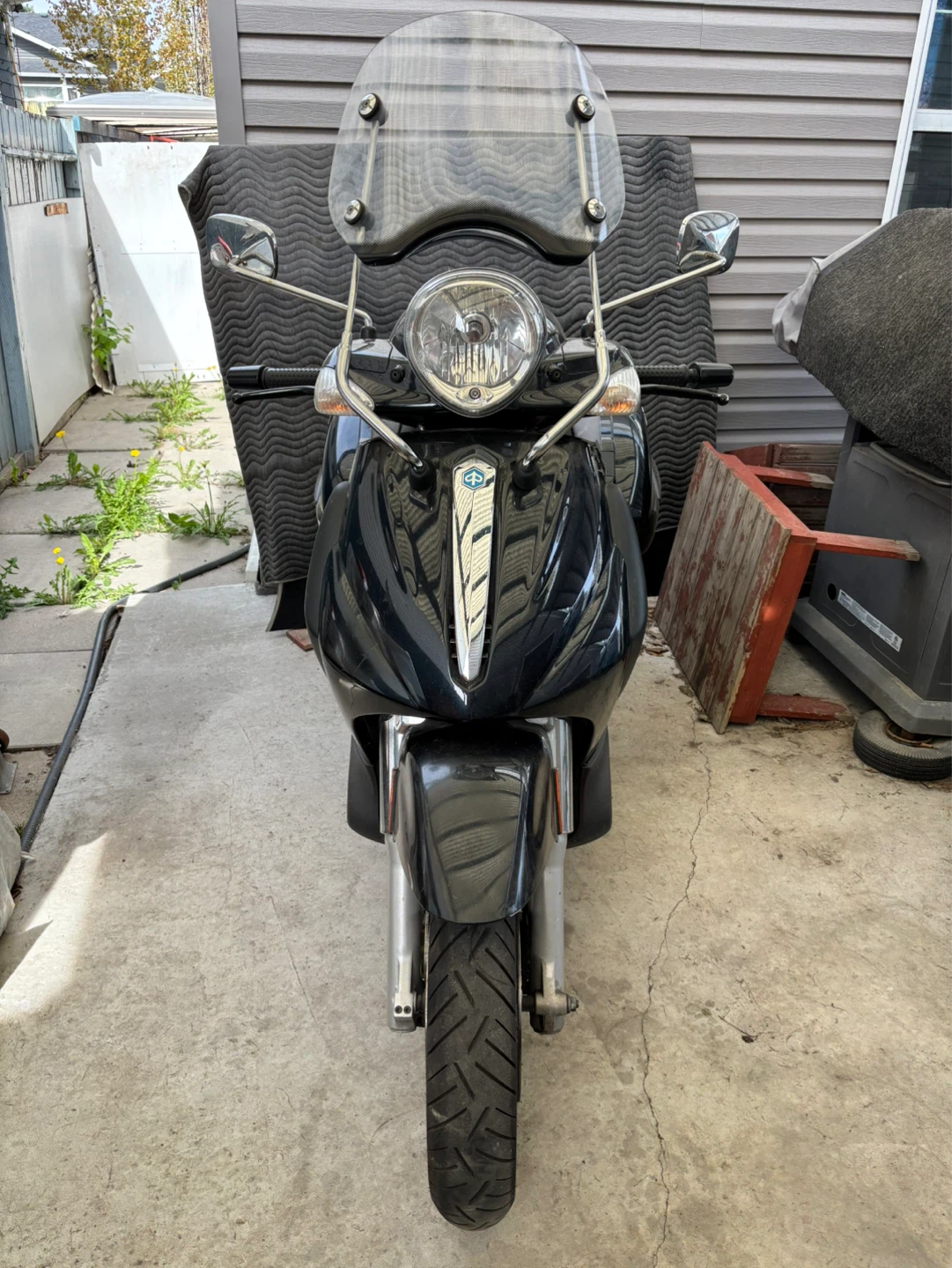 Black Piaggio Beverly Scooter - photo 2