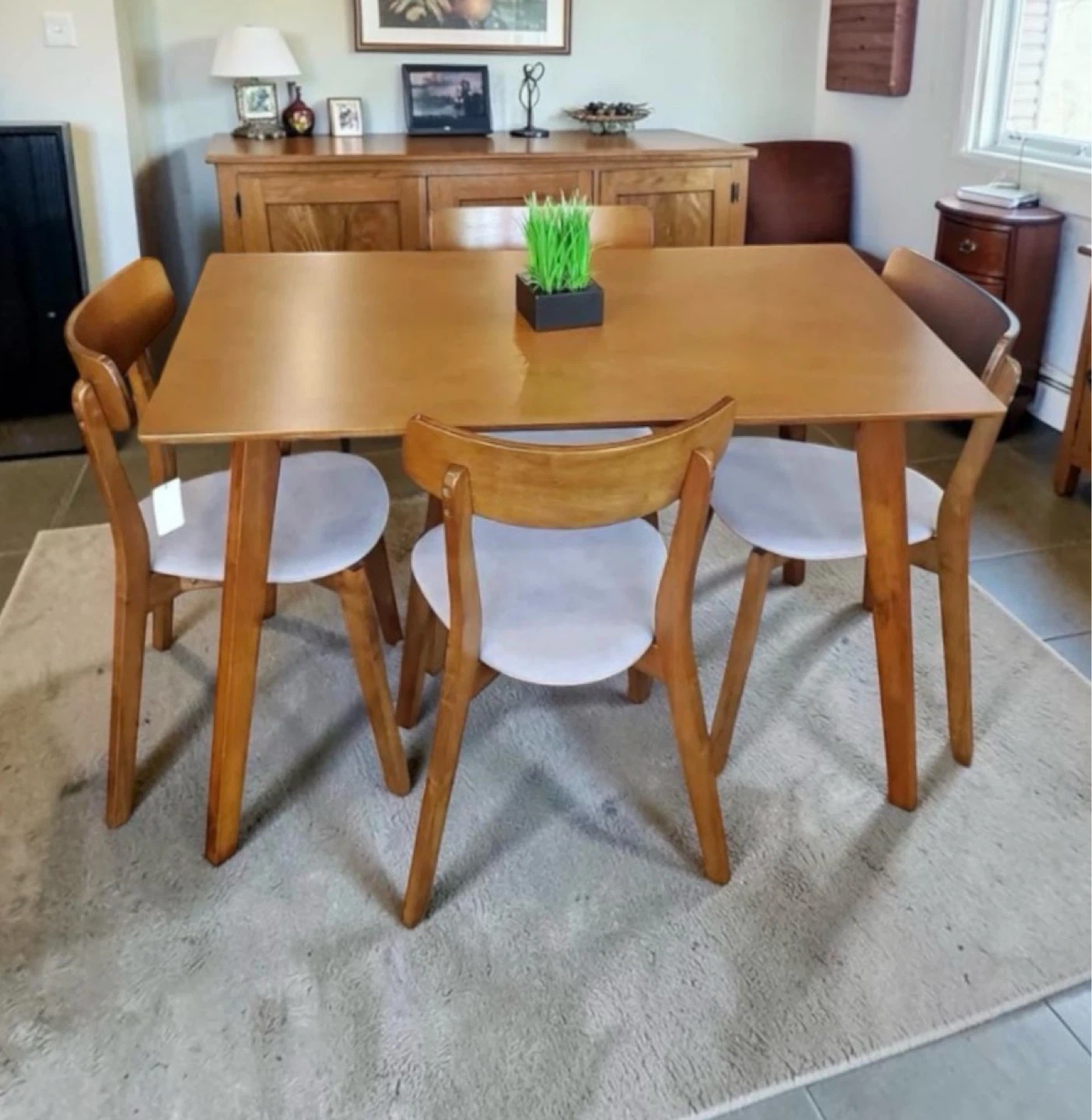 New Mid Century Modern 5-Piece Dining Set