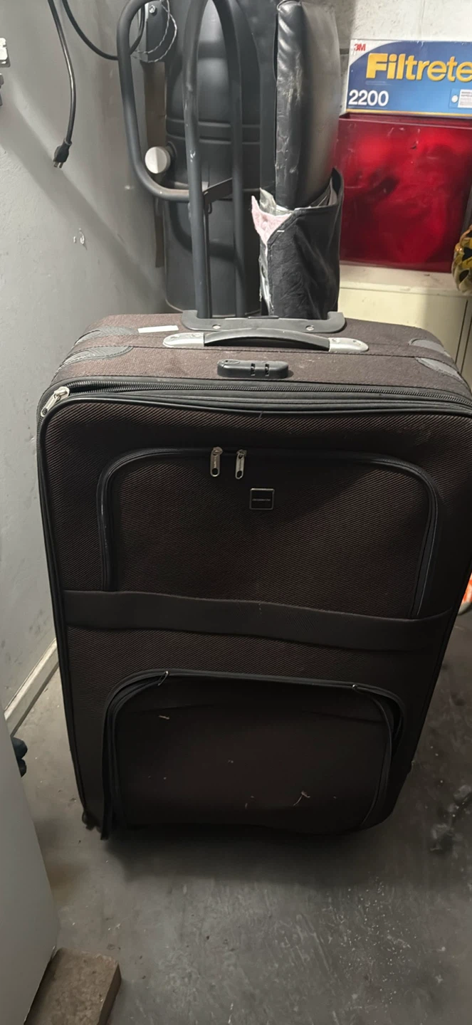 Swiss Gear Luggage - Large Suitcase