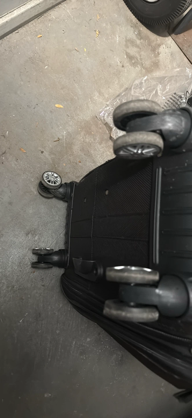 Swiss Gear Luggage - Large Suitcase - photo 5