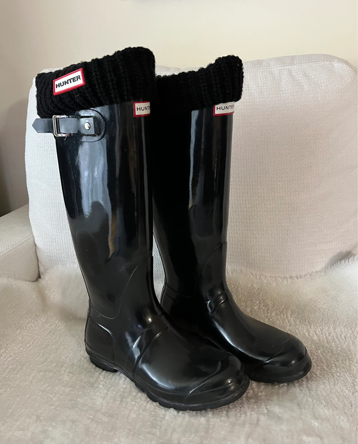 Hunter Original Gloss Tall Rain Boots with Black Knit Socks