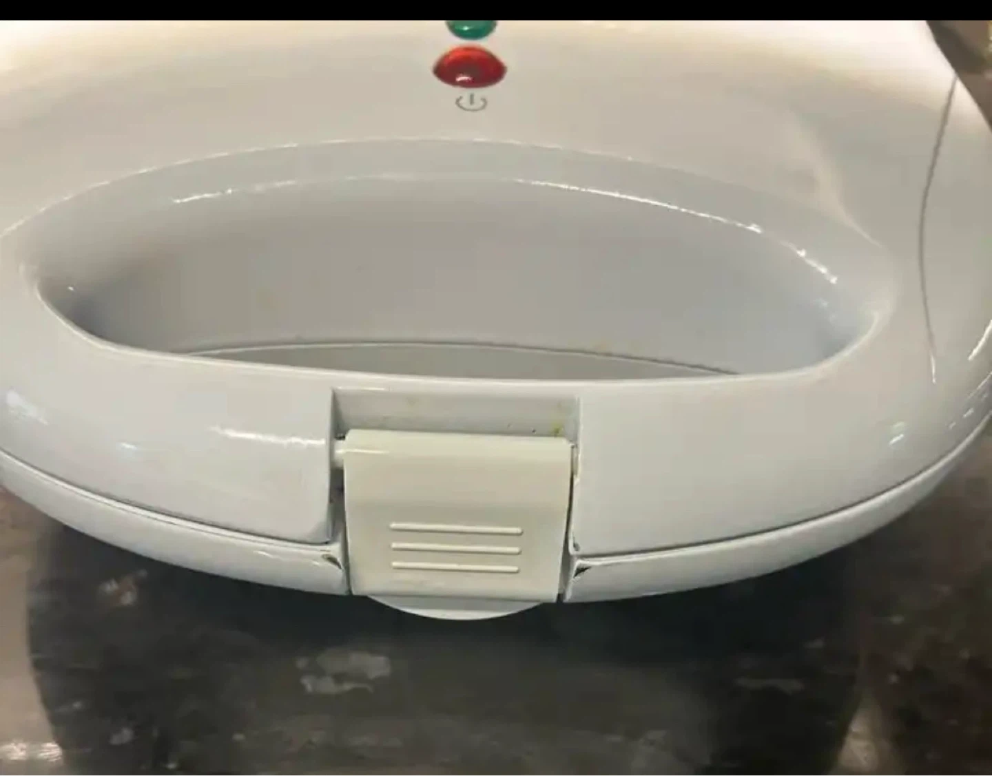 Betty Crocker Grilled Cheese Sandwich Maker - photo 3