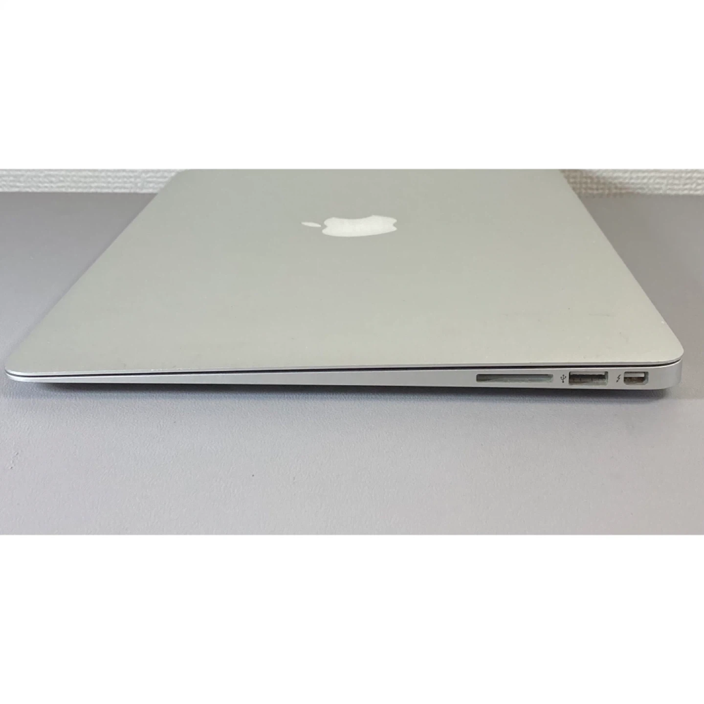 MacBook Air for Sale - photo 2