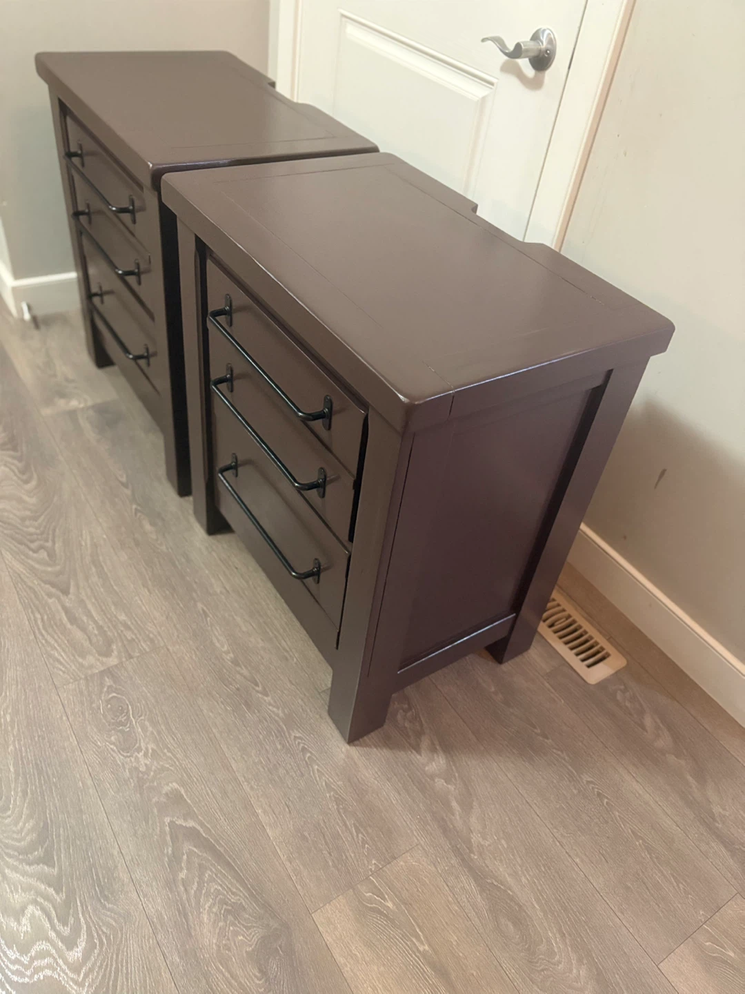 Set of 2 Brown Nightstands with 2 Drawers - photo 4