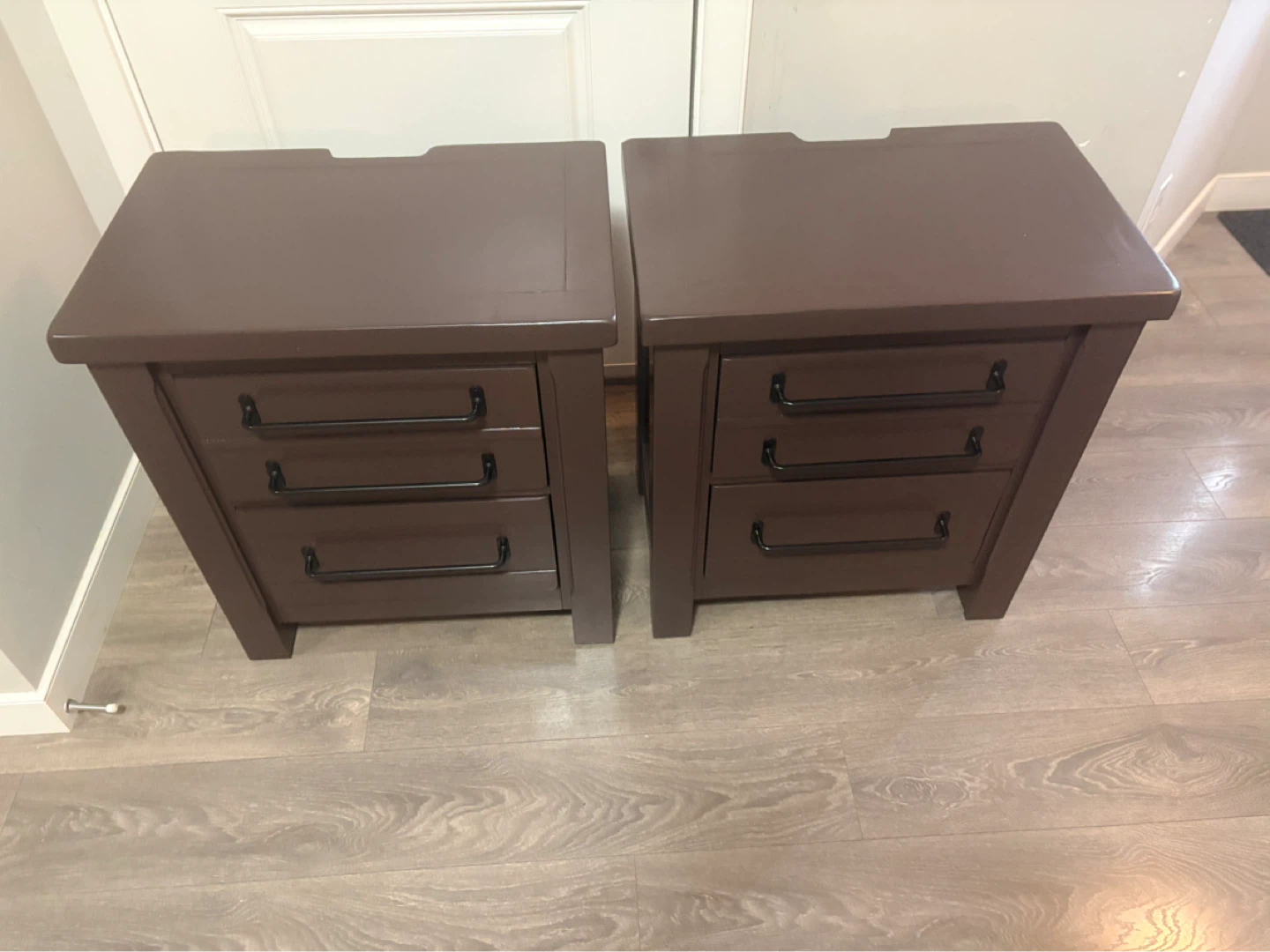 Set of 2 Brown Nightstands with 2 Drawers - photo 2