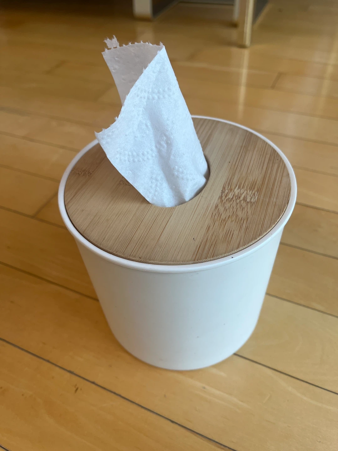 White tissue box with bamboo lid