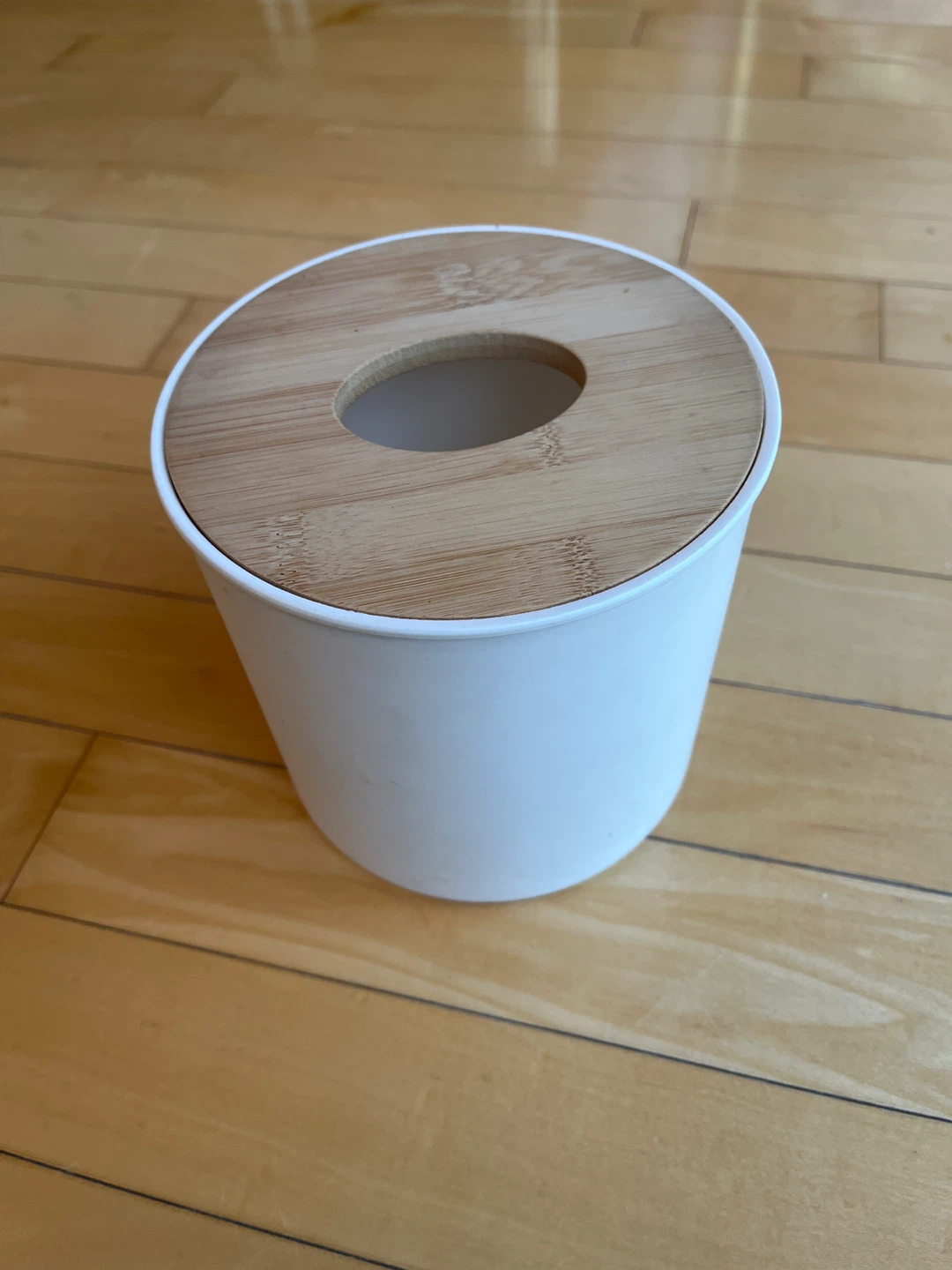 White tissue box with bamboo lid - photo 2