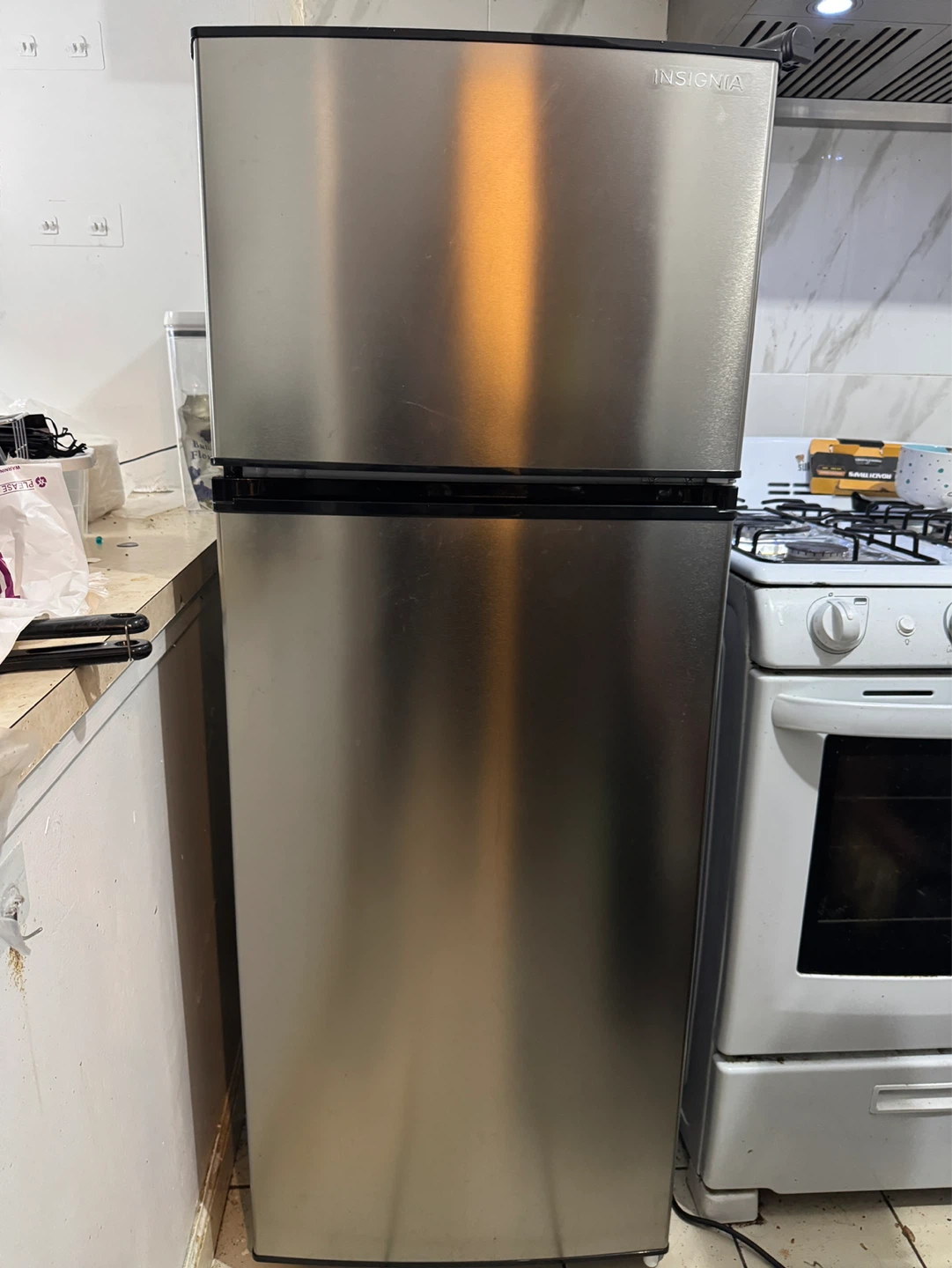 Insignia Top Freezer Refrigerator