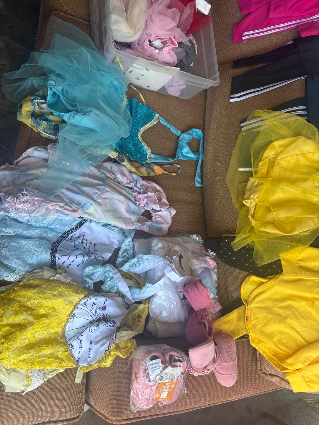 Kids outfits a lot of new some used like new$5 each