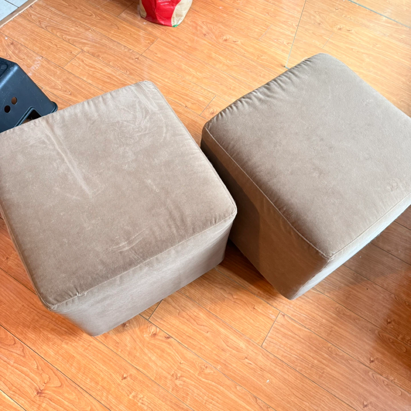 Set of 2 square upholstered ottomans/footstools