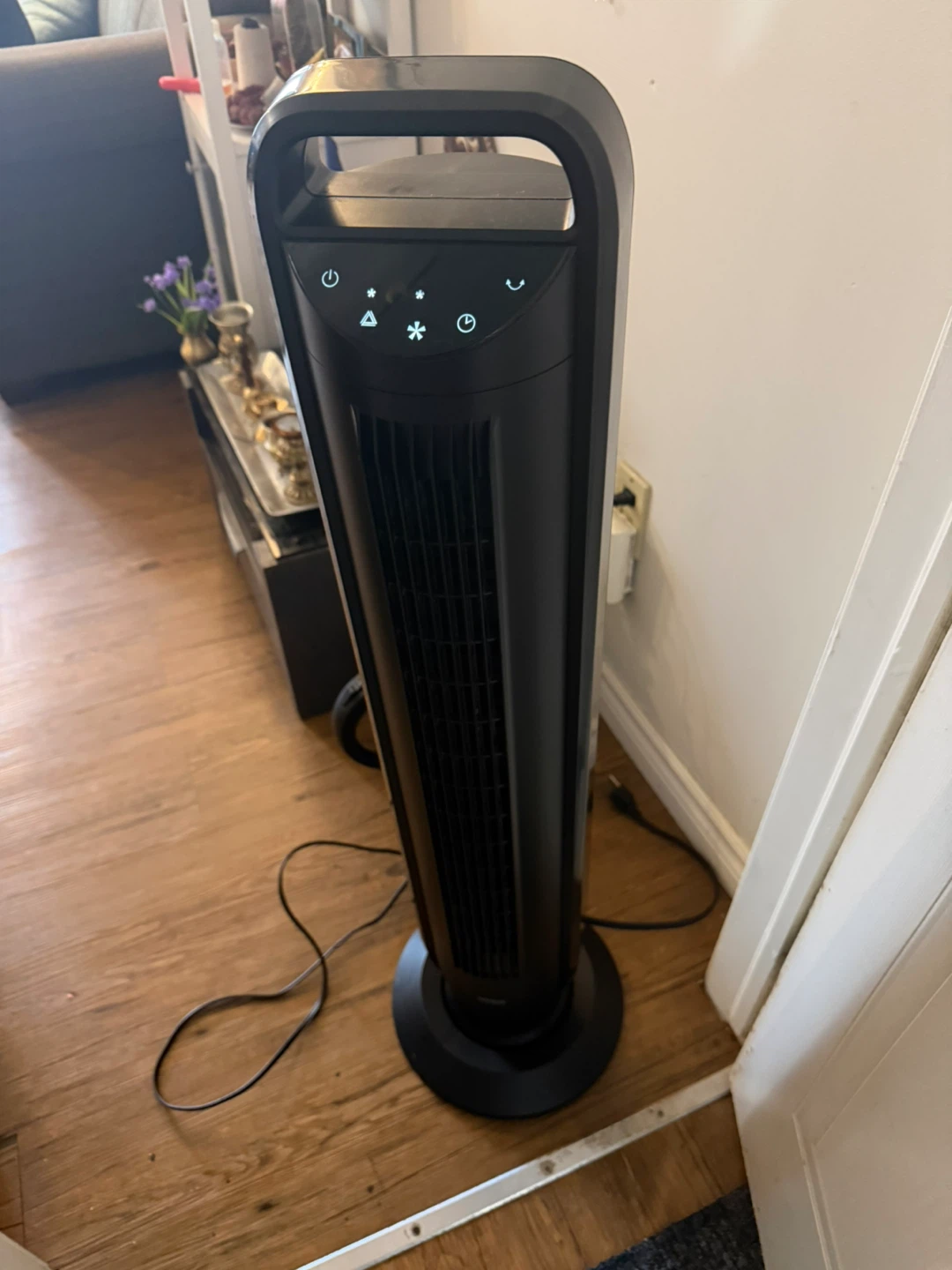 Seville Classics UltraSlimline Tower Fan with Remote - photo 3