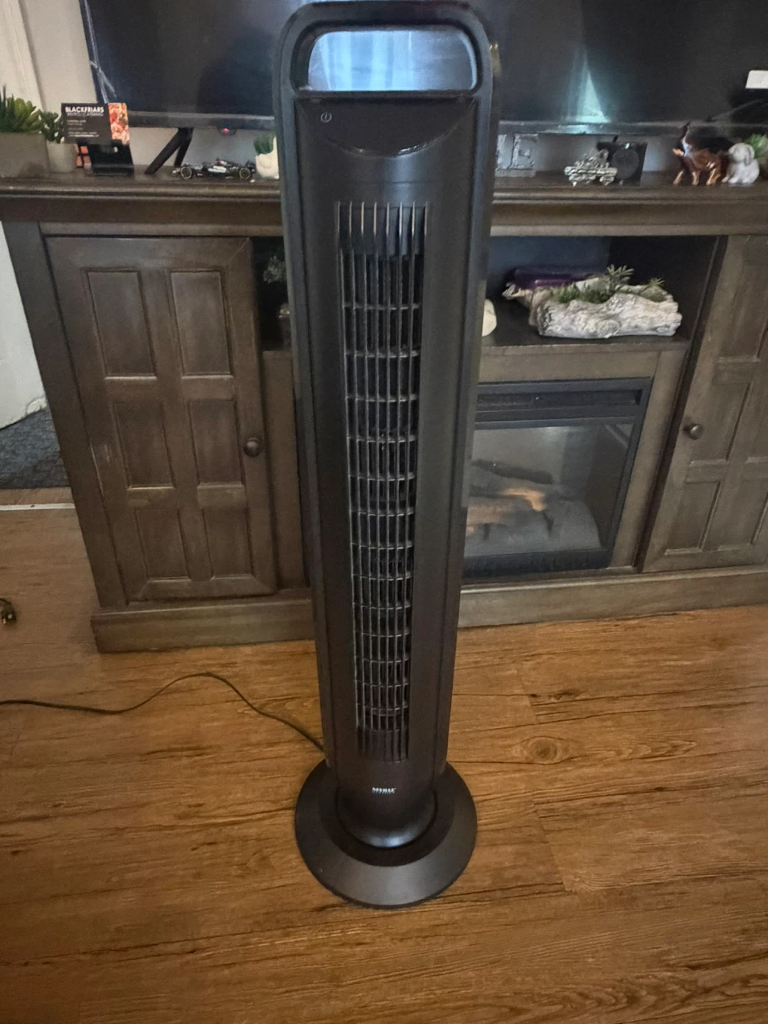 Seville Classics UltraSlimline Tower Fan with Remote - photo 2