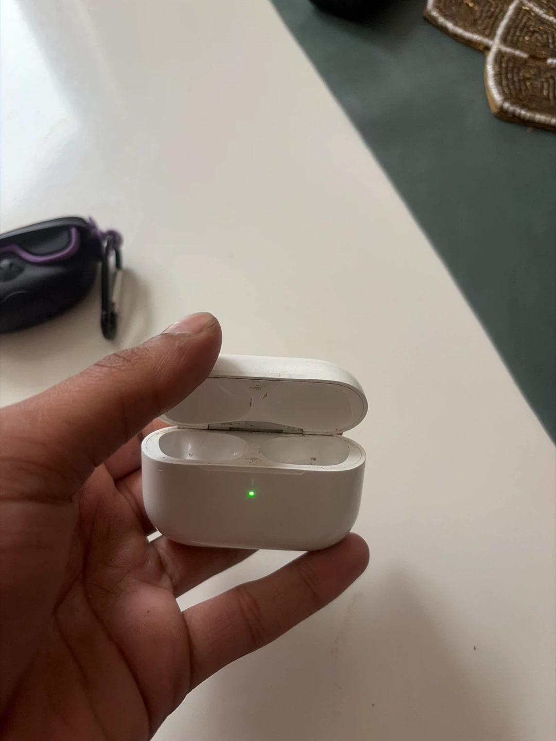 Apple AirPods Pro Charging Case